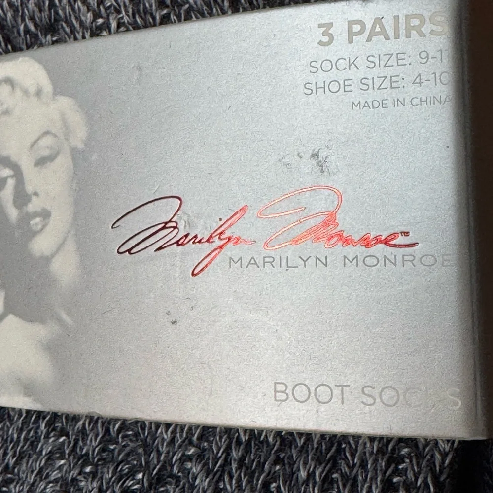 NWT MARILYN MONROE Women's Black and Gray Boot Socks - 6 Pairs